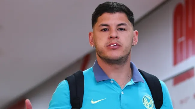 Richard Sánchez alienta al América