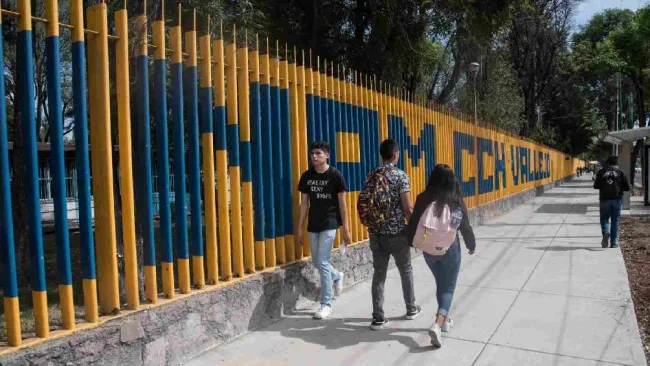 Inicia registro para examen de prepa UNAM e IPN 2025: fechas clave y requisitos