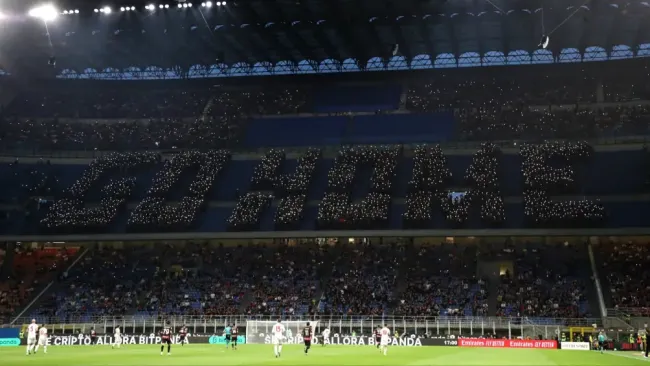 Afición de Milan protesta contra propietarios tras malos resultados: "Váyanse a casa"