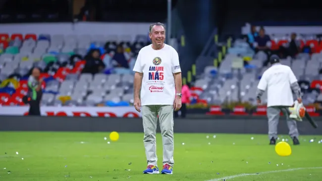 ¿Emilio Azcárraga, dueño de América, fue 'bañado' por afición de Toluca?