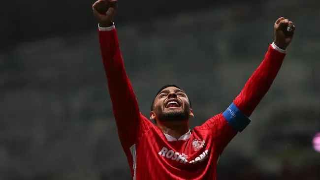 Vega contribuyó con un gol en la Vuelta