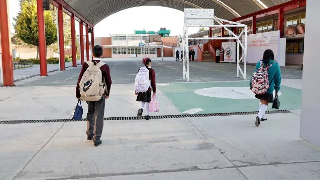 ¿Adiós a las mochilas? Escuelas de Edomex cambian reglas desde 2025