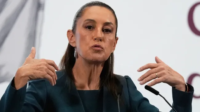 Claudia Sheinbaum aplaude el desempeño de Isaac del Toro en el Giro de Italia 2025