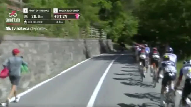 Aficionado desata locura tras correr junto a Isaac del Toro 