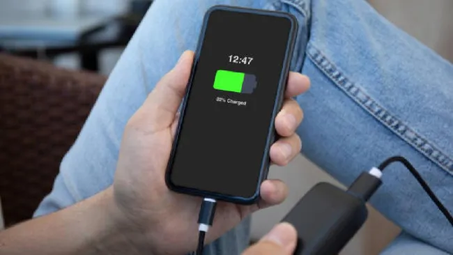 ¿Cargas mal tu celular? Este error común puede acortar su vida útil y poner en riesgo tu seguridad