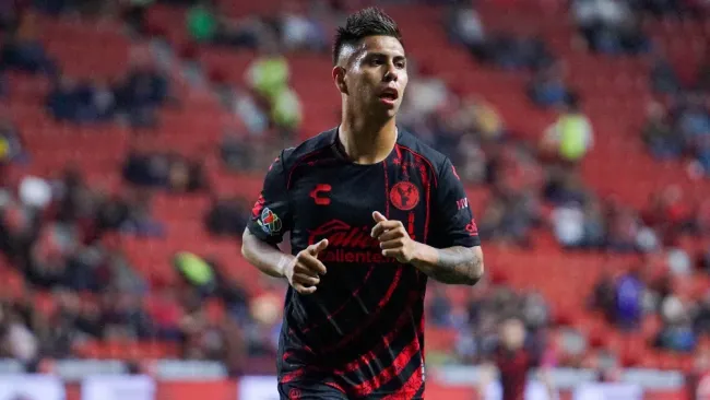 ¡Nuevo hombre en el Rebaño Sagrado! Efraín Álvarez es nuevo jugador de las Chivas