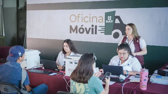 ¿Qué trámites permite hacer el SAT en sus oficinas móviles y quiénes pueden usarlas?