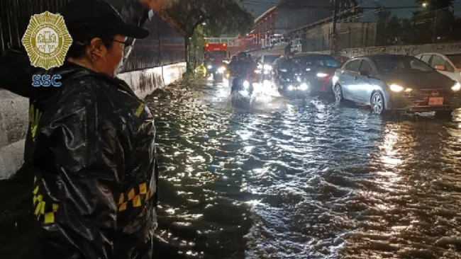 Fuertes lluvias generan afectaciones en varias alcaldías de la CDMX