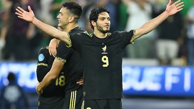 Raúl Jiménez tiene su objetivo con el Tri 