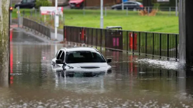 ¿Tu seguro de auto te protege contra inundaciones en 2025? Aquí te decimos 