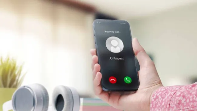 Delincuentes roban tu dinero gracias a la cámara de tu celular en WhatsApp 