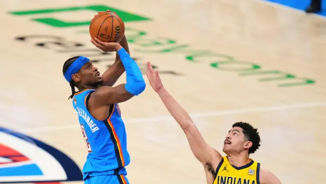 Un brillante Shai Gilgeous-Alexander le da la victoria OKC en el Juego 2 y empata la serie