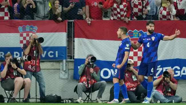 Croacia 'aniquiló' a los checos en la Jornada 4