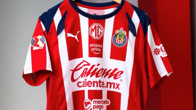 Afición de Chivas rechaza la nueva playera del equipo