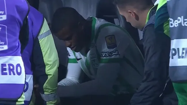 Felipe Román se desplomó en partido de Atlético Nacional