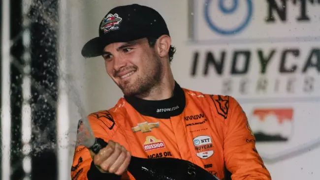 Patricio O’Ward se sube al podio de IndyCar y se acerca al líder Álex Palou 