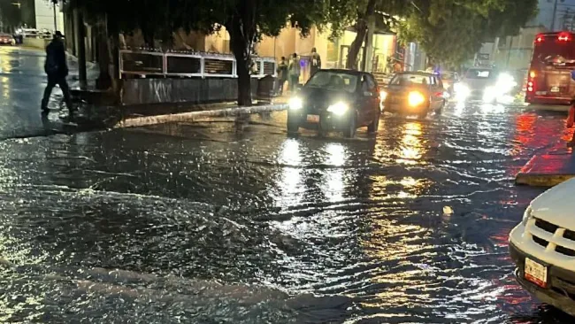 ¿Cómo reportar coladeras tapadas e inundaciones en CDMX?