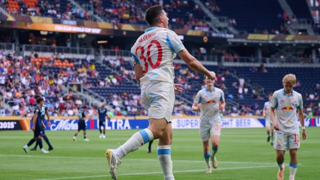 ¡Mal comienzo! Pachuca cae ante Salzburgo en su debut en el Mundial de Clubes