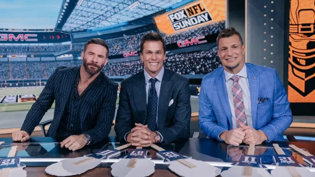 Tom Brady junto a Rob Gronkowski en programa