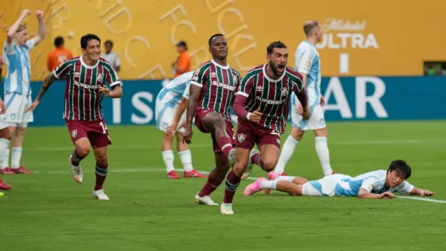Fluminense vence a Ulsan Hyundai