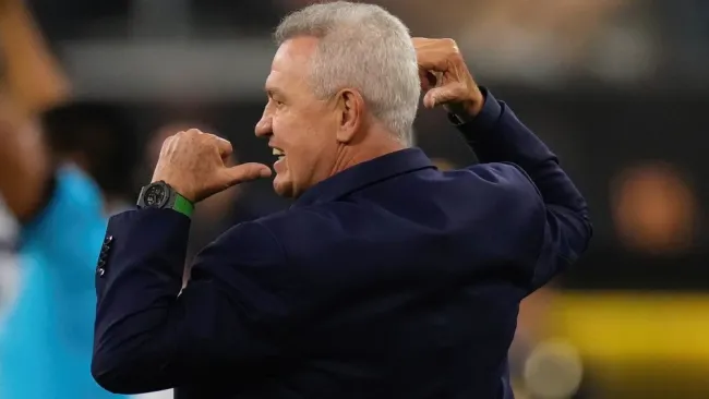 Javier Aguirre durante partido de la Copa Oro