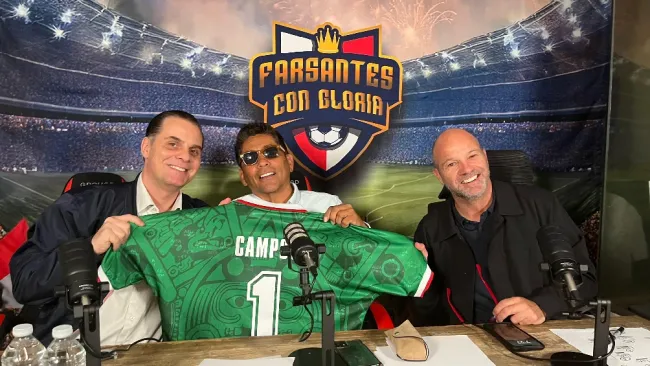 Luis García, Martinoli y Jorge Campos en su transmisión de youtube