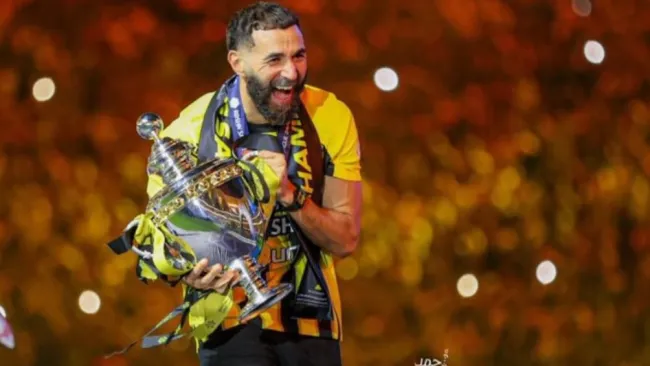 Karim Benzema regresa a los entrenamientos con Al-Ittihad