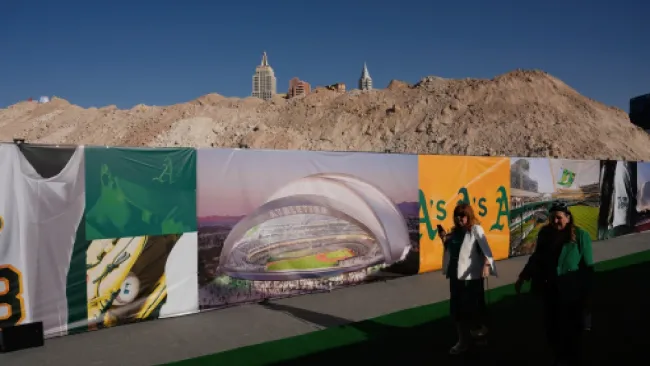Athletics celebran inicio de construcción de estadio 