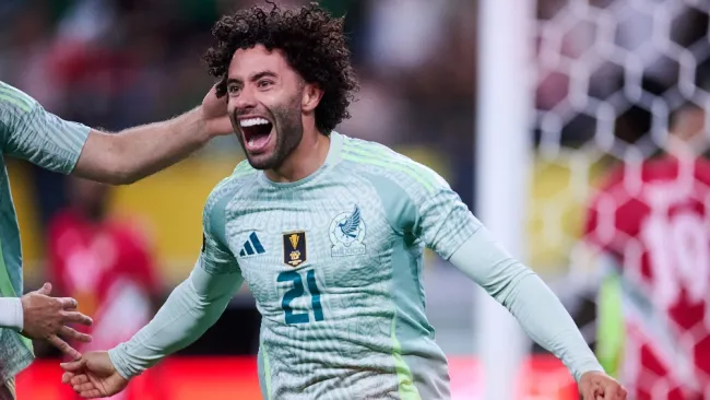 Chino Huerta con la Selección Mexicana