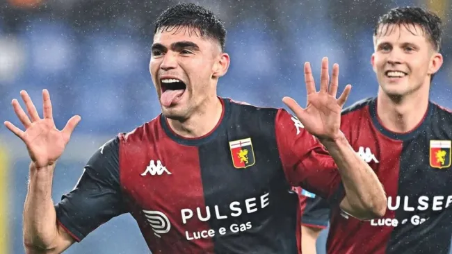 Johan Vásquez es pretendido por la Roma; el central mexicano podría salir del Genoa