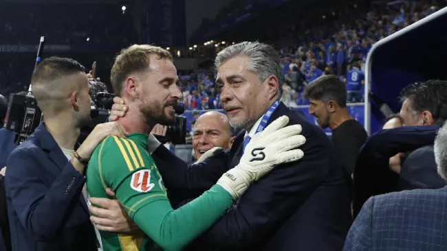Martín Peláez tras conseguir el ascenso con Real Oviedo