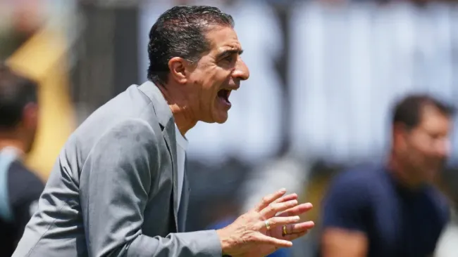 ¡Cómo en Liga MX! Paiva vuelve a 'pechear' en enfrentamientos de eliminación directa