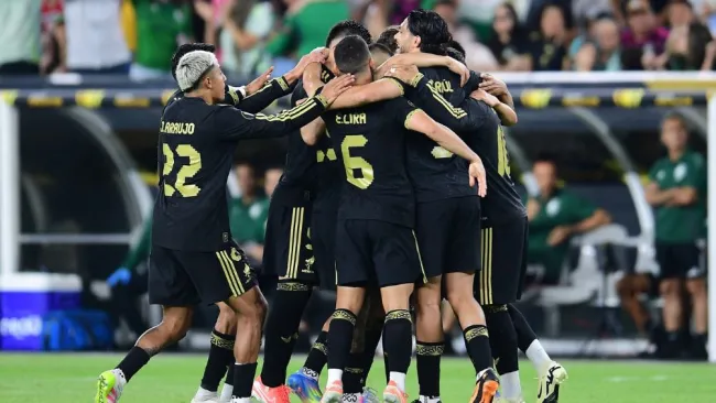 México venció a Arabia y está en Semifinales