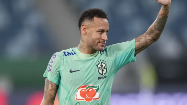 Hombre que robó balón firmado por Neymar fue condenado a 17 años de prisión en Brasil