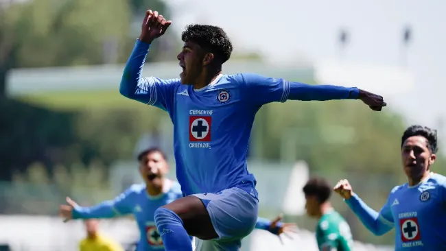 ¡Por el futuro! Cruz Azul presenta a sus entrenadores de fuerzas básicas