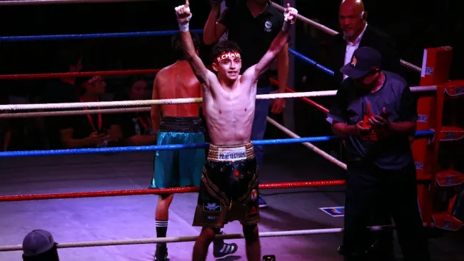 Roberto Chávez Jr debut