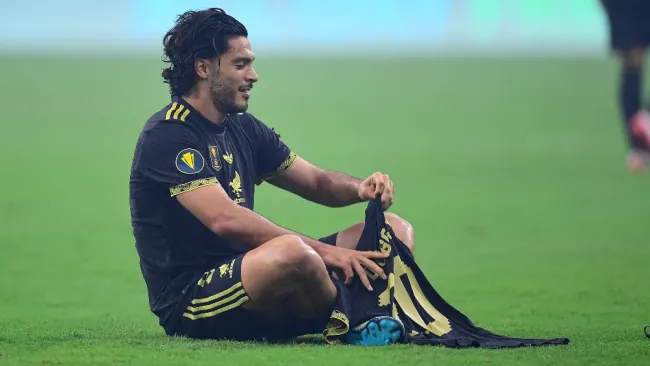 Raúl Jiménez realiza homenaje a Diogo Jota portando su número y nombre en la playera y festejando como el portugués