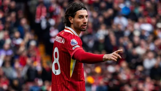 Aficionados de Liverpool piden Dominik Szoboszlai por ir a una fiesta y no al funeral de Diogo Jota