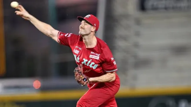 Brooks Hall con los Diablos