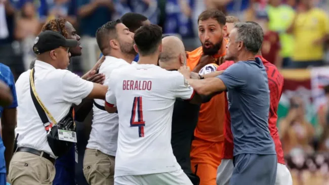 El entrenador del PSG comentó sobre lo ocurrido al final del encuentro