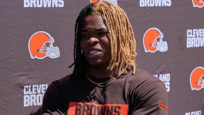  Quinshon Judkins, novato de los Browns, es arrestado por agresión y violencia domestica 
