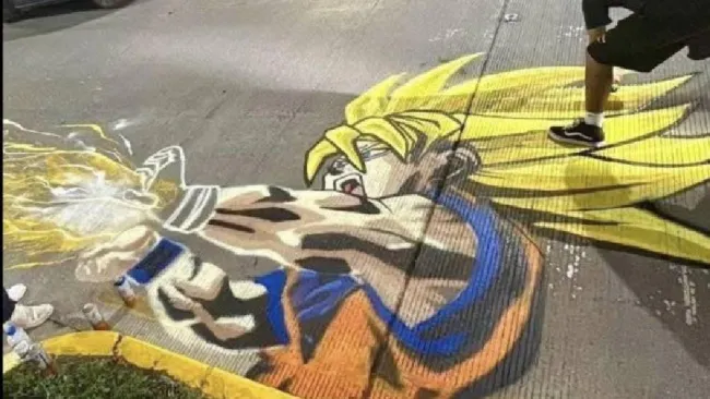 México Mágico: Artistas convierten mancha de pintura en el asfalto en obra de arte de Dragon Ball