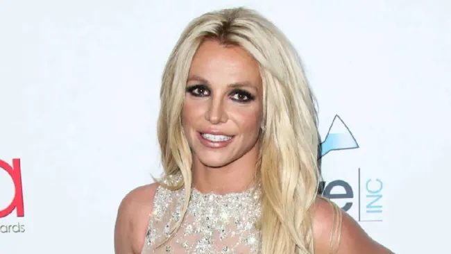 Britney Spears asegura que adoptó a una niña y la llama Lennon London Spears