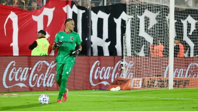 Aficionados de Newell's revientan a Keylor Navas por no jugar ante Banfield: 'Mercenario'