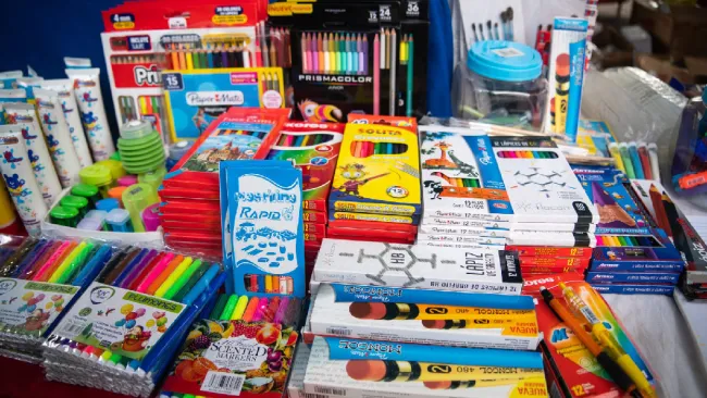 Ve comparando precios para no gastar más.