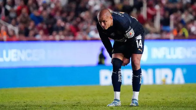 ¿Cuándo termina el contrato de Chicharito Hernández con Chivas?