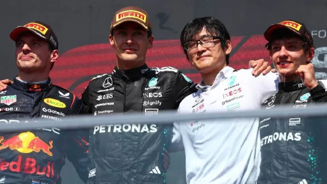 Max Verstappen, George Russell y Andrea Kimi Antonelli