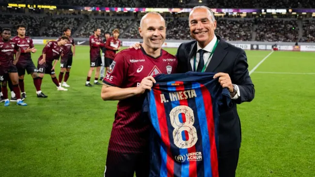 Barcelona no olvida a Iniesta antes de su último partido