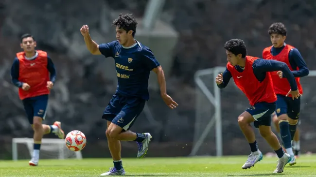 ¿El nuevo delantero de Pumas? jugador ‘Incógnito’ entrena bajo las órdenes de Efraín Juárez