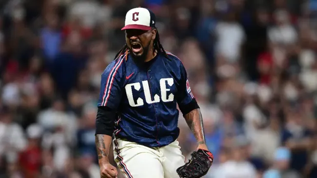 Guardians separan a dos peloteros por acusaciones de apuestas deportivas